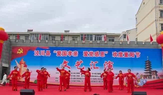小猫咪：它飞起来那刻我小脑萎缩了！